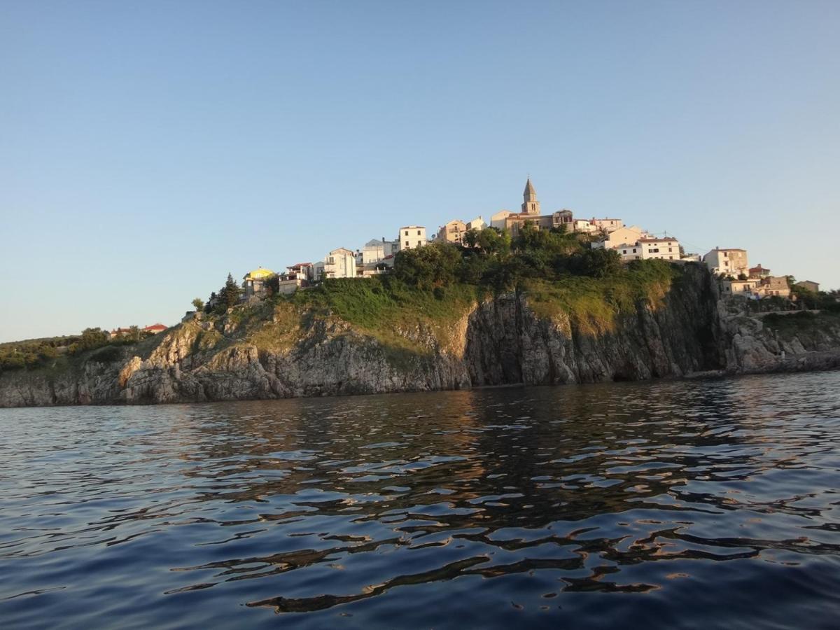 Vila Verbana Apartments Vrbnik  Dış mekan fotoğraf